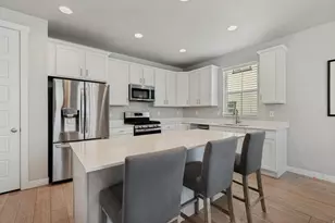 8061 S Oakridge Dr, West Jordan, UT 84081 - Photo 12