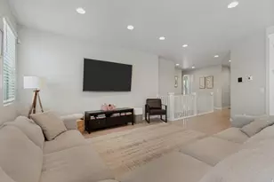8061 S Oakridge Dr, West Jordan, UT 84081 - Photo 10