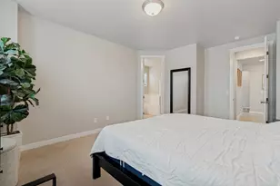 8061 S Oakridge Dr, West Jordan, UT 84081 - Photo 16