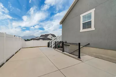 8061 S Oakridge Dr, West Jordan, UT 84081 - Photo 40