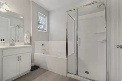 8061 S Oakridge Dr, West Jordan, UT 84081 - Photo 18