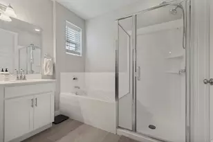 8061 S Oakridge Dr, West Jordan, UT 84081 - Photo 18