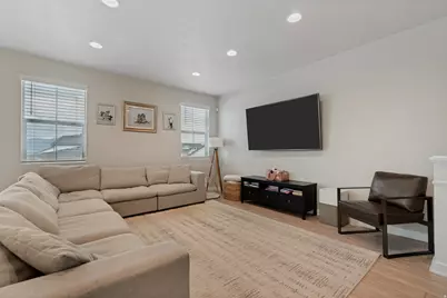 8061 S Oakridge Dr, West Jordan, UT 84081 - Photo 8