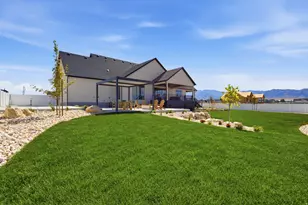 923 E Shilow Rd, Erda, UT 84074 - Photo 46