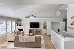 1993 S 800 W, Syracuse, UT 84075 - Photo 4