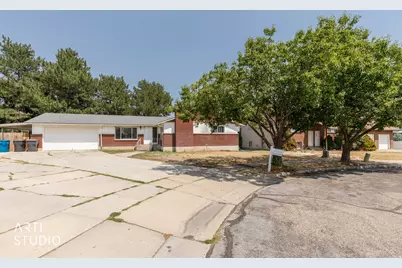 1058 W 4550 S, Riverdale, UT 84405 - Photo 1