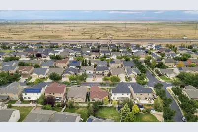 998 N Cambria Dr W, North Salt Lake, UT 84054 - Photo 38