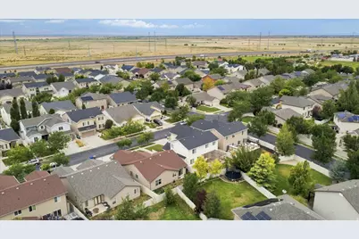 998 N Cambria Dr W, North Salt Lake, UT 84054 - Photo 36