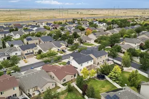 998 N Cambria Dr W, North Salt Lake, UT 84054 - Photo 36