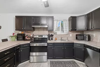 262 E 8960 S, Sandy, UT 84070 - Photo 4