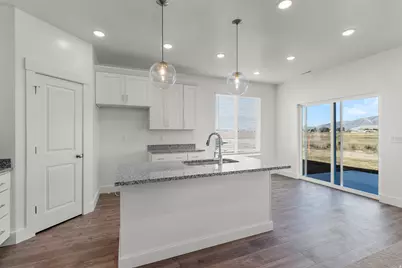 620 W 760 N #206, Tremonton, UT 84337 - Photo 4