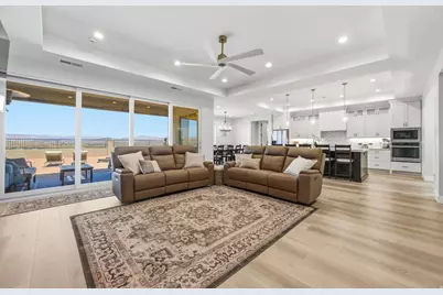 1636 N Horizon Pkwy #117, Washington, UT 84780 - Photo 8