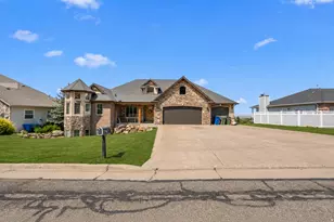 5055 Charenton Cove Cir S, Ogden, UT 84403 - Photo 2