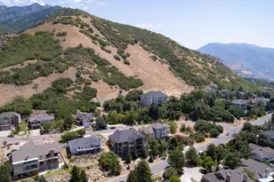 5055 Charenton Cove Cir S, Ogden, UT 84403 - Photo 10