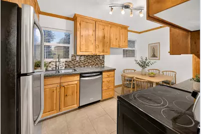 526 S Idaho Ave E, Provo, UT 84606 - Photo 2