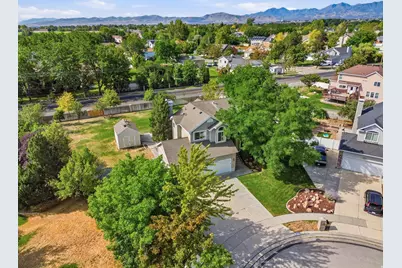 2909 W 9755 S, South Jordan, UT 84095 - Photo 2