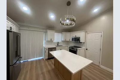 898 W 1025 N, Clinton, UT 84015 - Photo 14