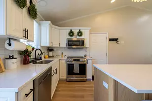 898 W 1025 N, Clinton, UT 84015 - Photo 16