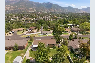 4895 Ben Lomond Ave, South Ogden, UT 84403 - Photo 6