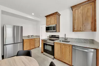 686 Wellington Dr, Kaysville, UT 84037 - Photo 38