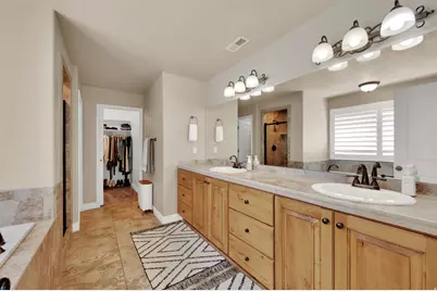 686 Wellington Dr, Kaysville, UT 84037 - Photo 28