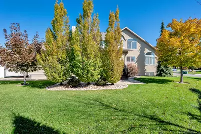 686 Wellington Dr, Kaysville, UT 84037 - Photo 8