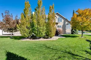 686 Wellington Dr, Kaysville, UT 84037 - Photo 8