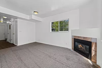 8807 S Foxtail Way, West Jordan, UT 84088 - Photo 4