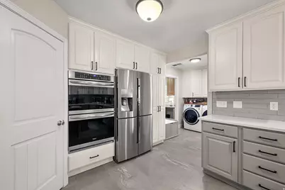 1014 E Smart Ln, Sandy, UT 84094 - Photo 12