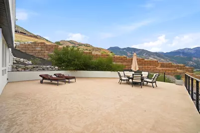 2558 S Scenic Dr E, Salt Lake City, UT 84109 - Photo 70