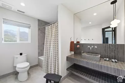 2558 S Scenic Dr E, Salt Lake City, UT 84109 - Photo 50