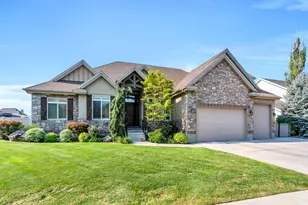 127 W Windsong N, Pleasant Grove, UT 84062 - Photo 2