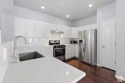 7722 S New Snowbell Ln, West Jordan, UT 84081 - Photo 8