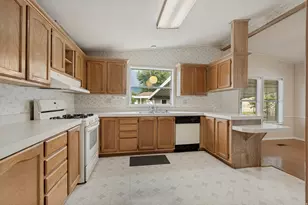 5088 S El Sendero Cir E, Holladay, UT 84117 - Photo 8