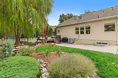5446 W Moss Rose Ct S, Herriman, UT 84096 - Photo 36