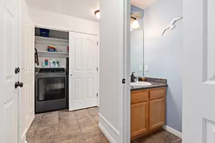 5446 W Moss Rose Ct S, Herriman, UT 84096 - Photo 14