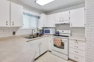 4428 S Red Cherry Cir, West Valley, UT 84120 - Photo 4