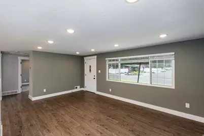 661 E Wyandotte Ave, Sandy, UT 84070 - Photo 8