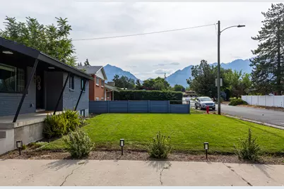 661 E Wyandotte Ave, Sandy, UT 84070 - Photo 2