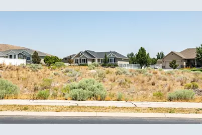 9330 N Horizon Dr, Eagle Mountain, UT 84005 - Photo 10