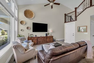 9246 S Rose Cottage Way E, Sandy, UT 84094 - Photo 10