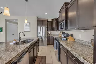 9246 S Rose Cottage Way E, Sandy, UT 84094 - Photo 8