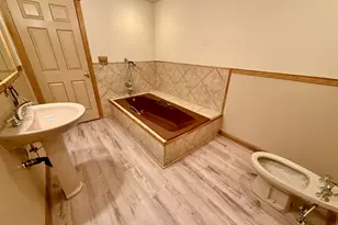 2197 S Bountiful Blvd, Bountiful, UT 84010 - Photo 52