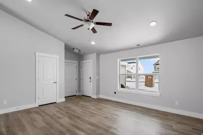 549 W 760 N #212, Tremonton, UT 84337 - Photo 6