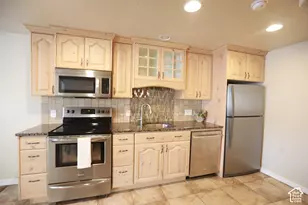 1621 N Pages Pl, Bountiful, UT 84010 - Photo 12