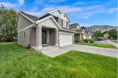 706 W 1045 N, Centerville, UT 84014 - Photo 2
