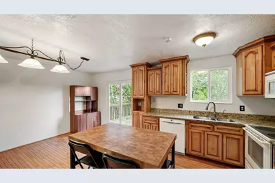 3338 W 5620 S, Taylorsville, UT 84129 - Photo 8