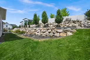 1686 N Emerald Dr, Layton, UT 84040 - Photo 32
