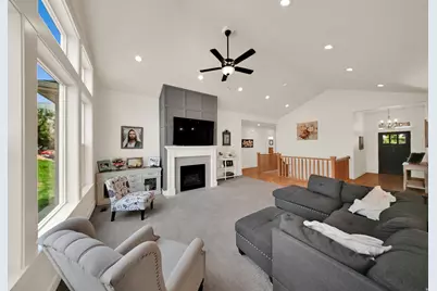 1686 N Emerald Dr, Layton, UT 84040 - Photo 4