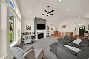 1686 N Emerald Dr, Layton, UT 84040 - Photo 4